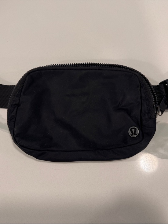 lululemon athletica Other - lululemon athletica Black Compact Waist Pack